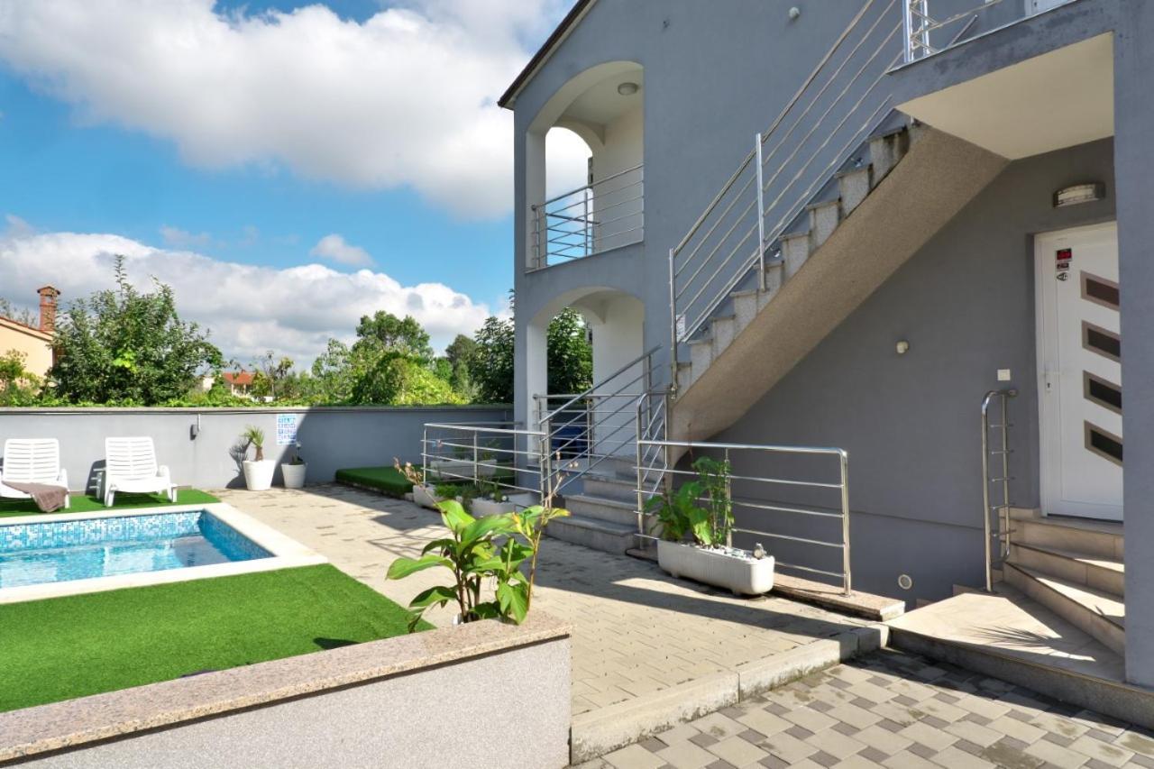 Villa Miskovic Banjole Eksteriør bilde